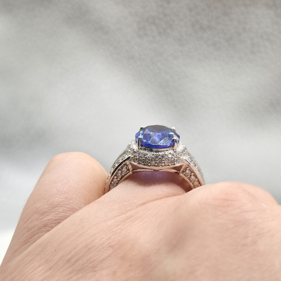 Gorgeous Designer Blue Sapphire White Topaz Simulant Ring - Picture 6 of 8